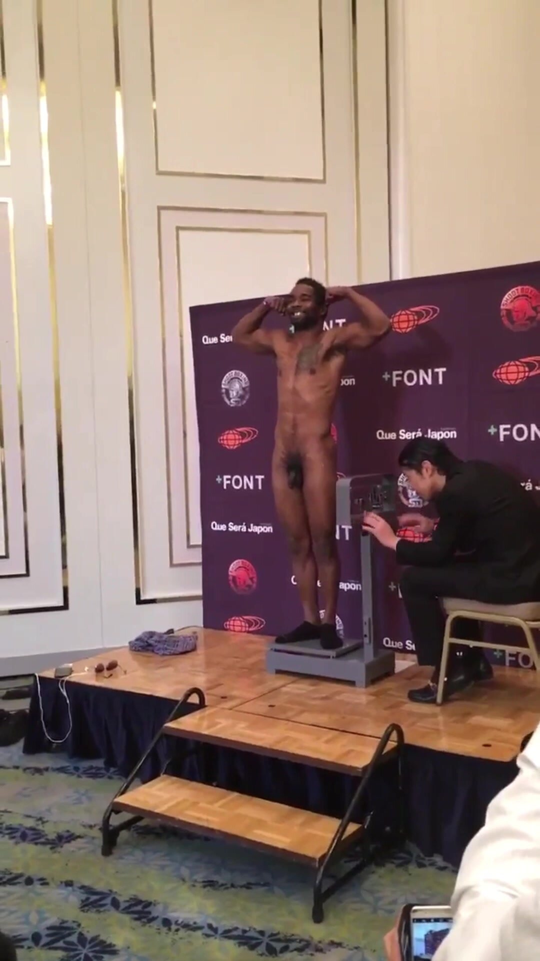 Cheeky naked weigh-in
