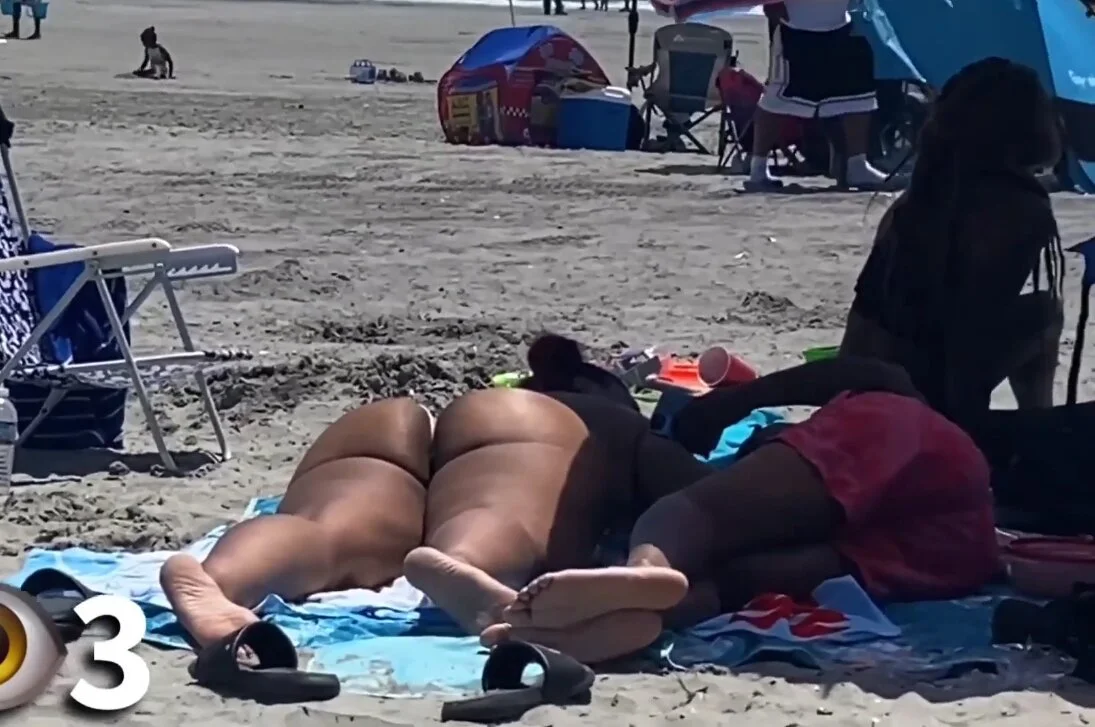 BIG BEEFY CHEEKY PRONE BONE BBW BEACH CANDID ASS - ThisVid.com em inglês