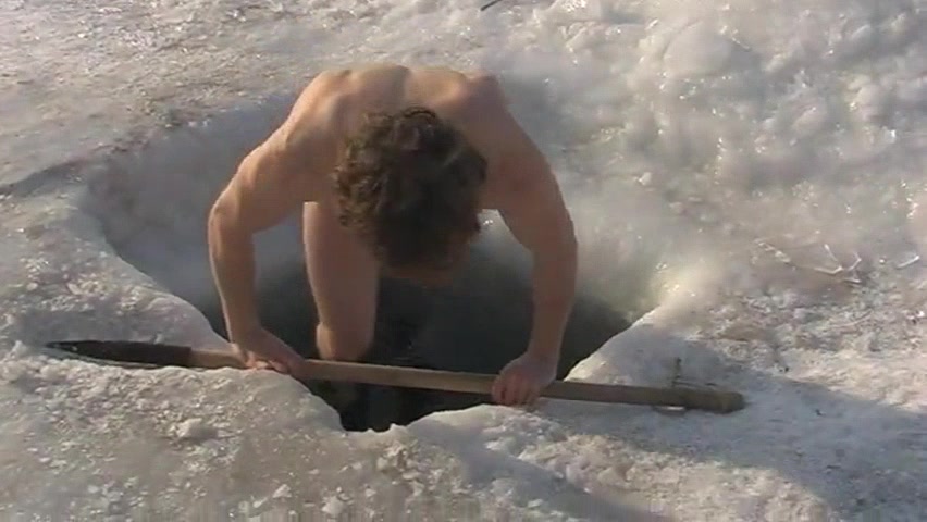 HOT MEN NAKED IN COLD WATER