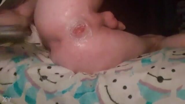 Twink dildo gape