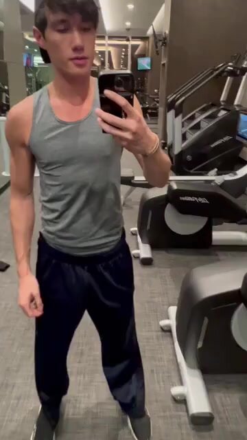 Guy pantsed
