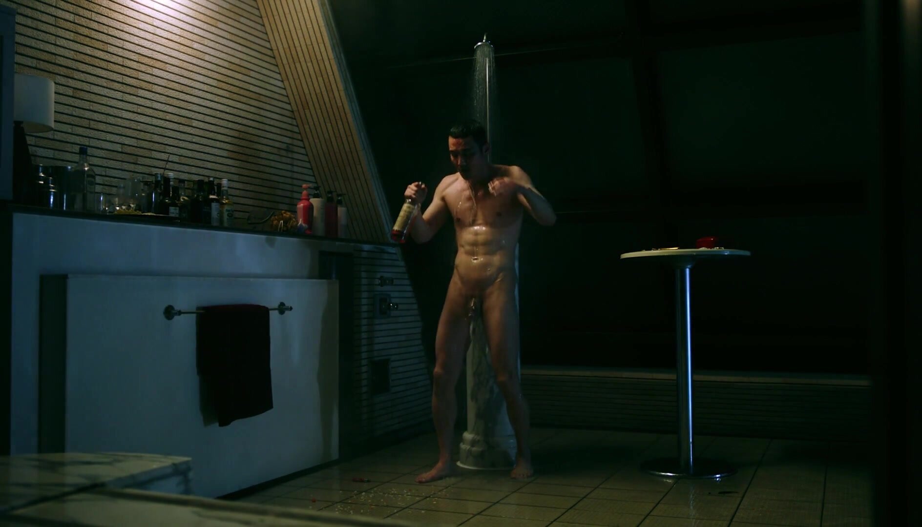 Japanese actor naked shower scene