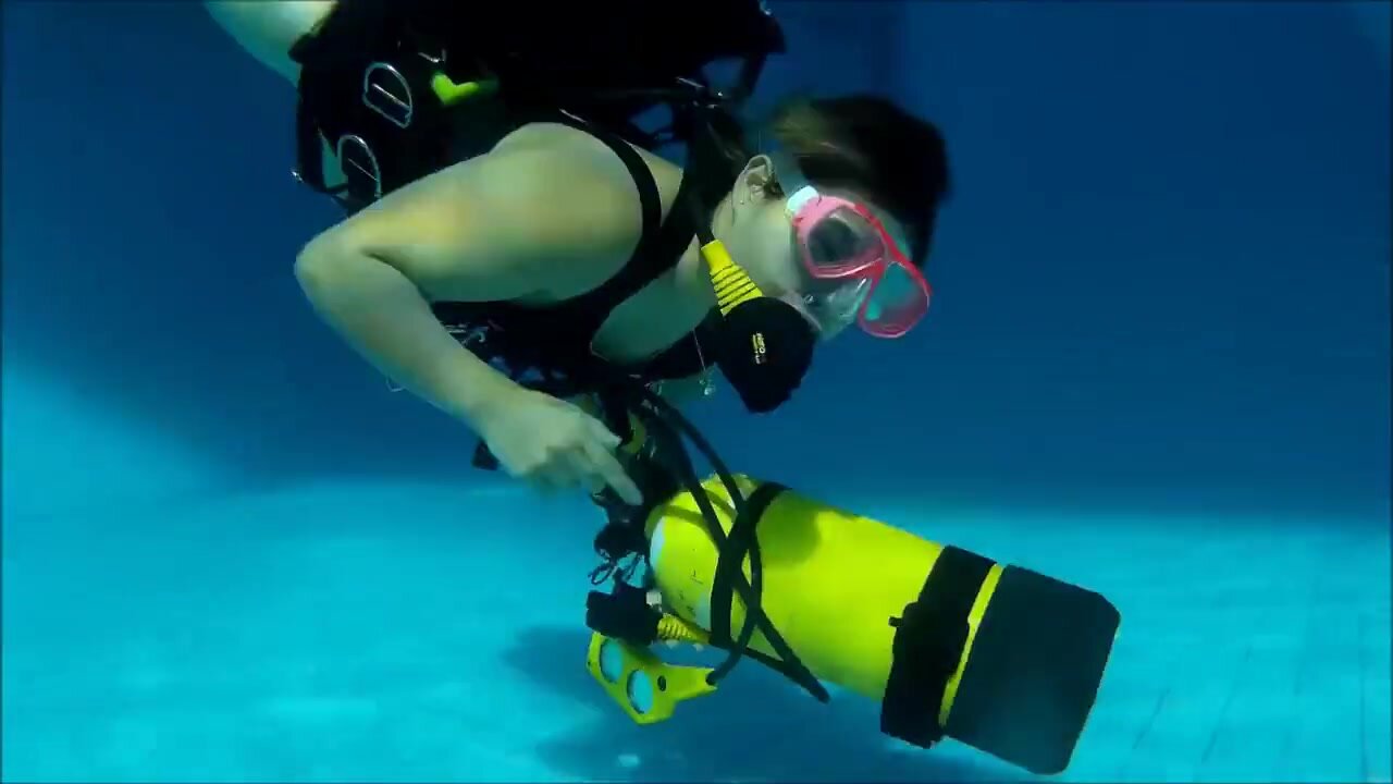 dak scuba diving practice.