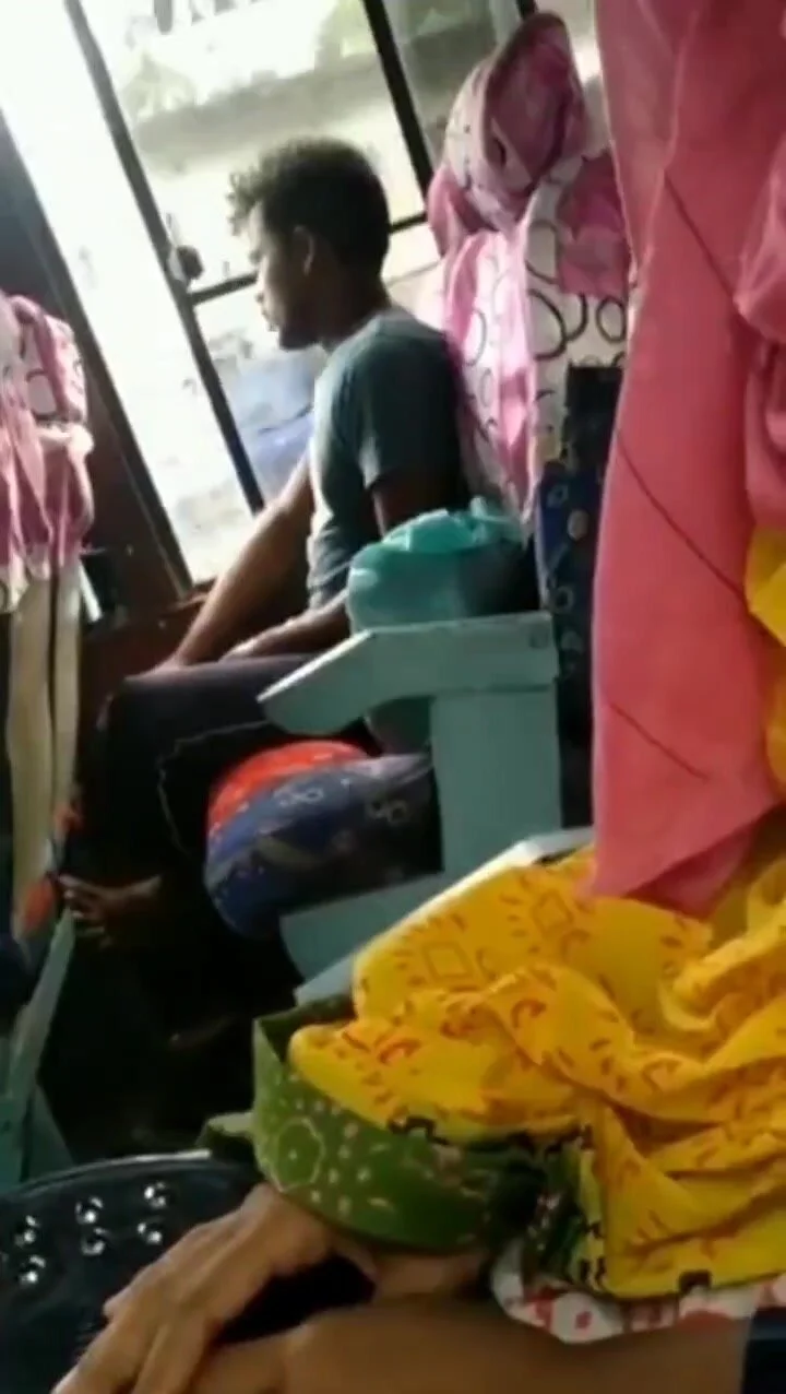 Bangladeshi bus hidden hand