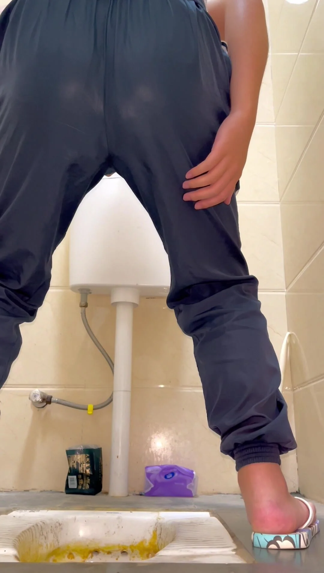 Diarrhea school pants - ThisVid.com Türkçe