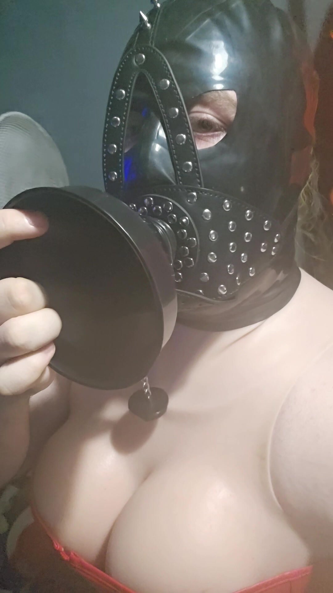 Swallowing my piss - video 2