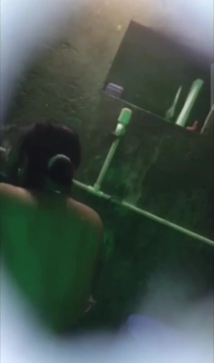 Big boob bhabhi bathing through keyhole photo