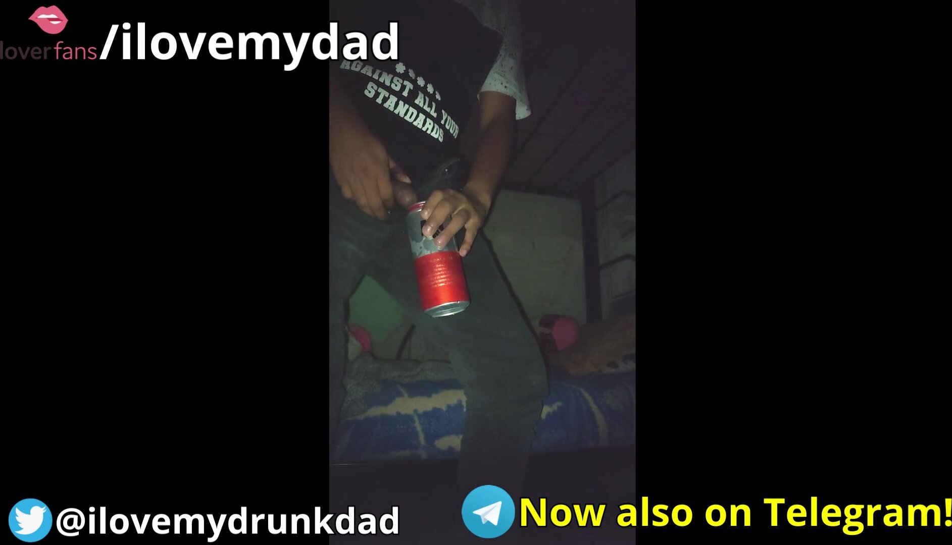MY DRUNK DAD DRINKS MY PISS!!!