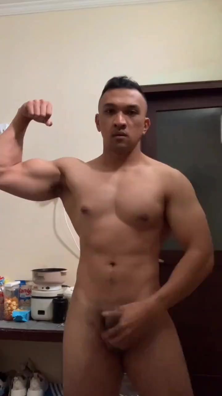 Indo muscle jerking off part 2