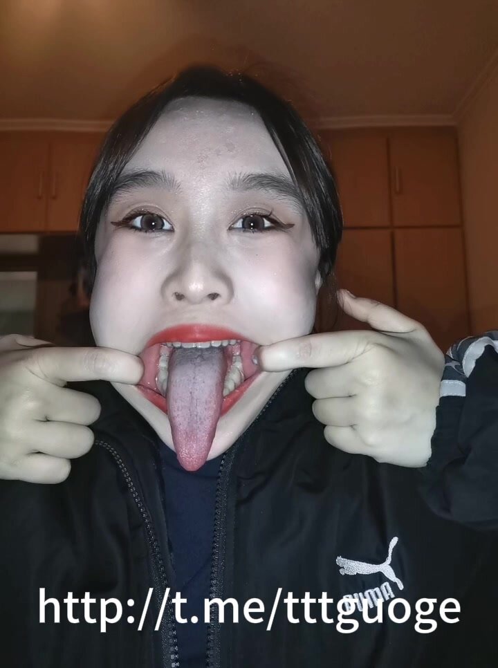 long tongue - video 9