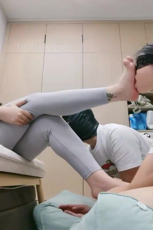 Chinese femdom and lezdom - video 2