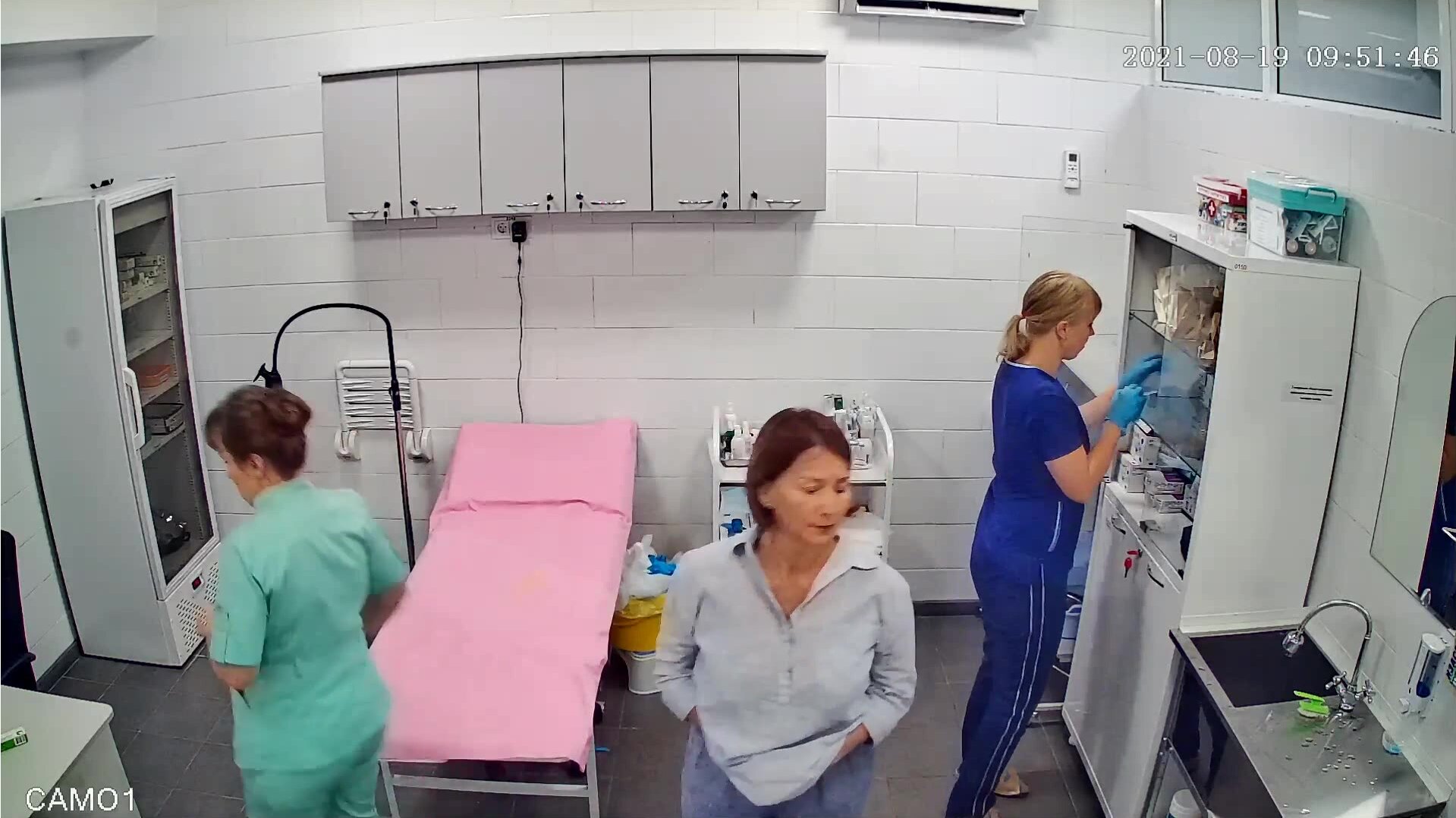 Rectal exam video. Gyno Rectal Exam анальное зеркало.