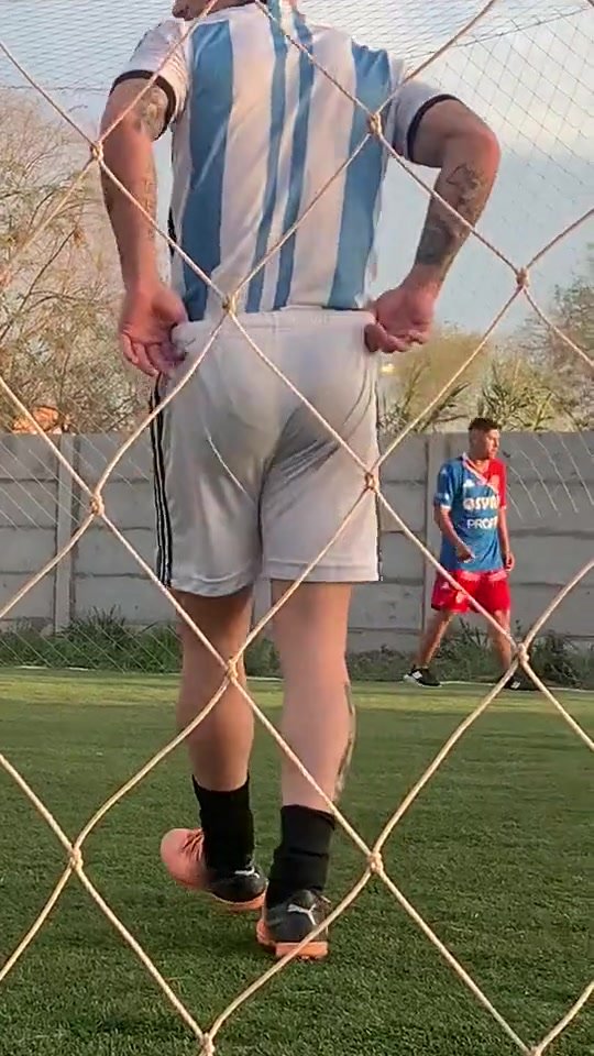 Mooning argentinian soccer player