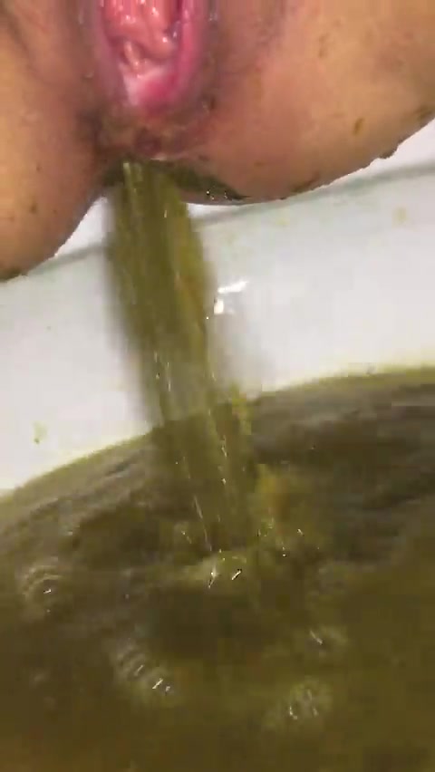 Diarrhea close up - scat porn at ThisVid tube.
