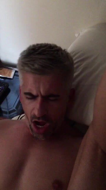 silver fox daddy likes to get fucked