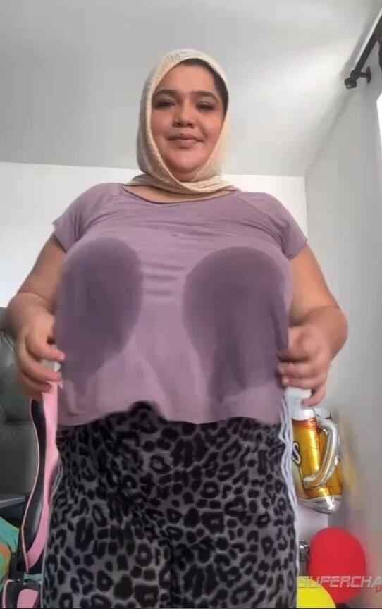 Arab bbw wet pussy