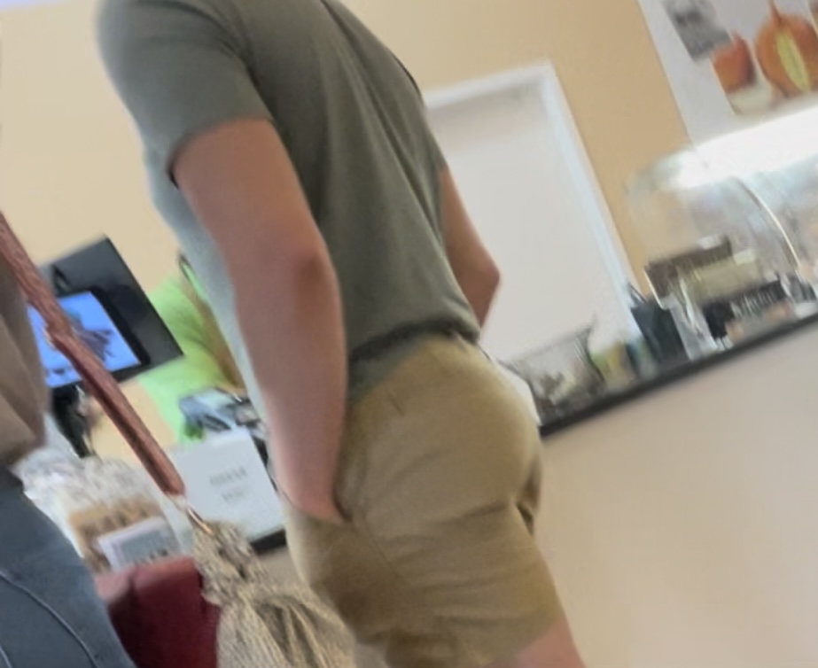Candid twink bubble butt