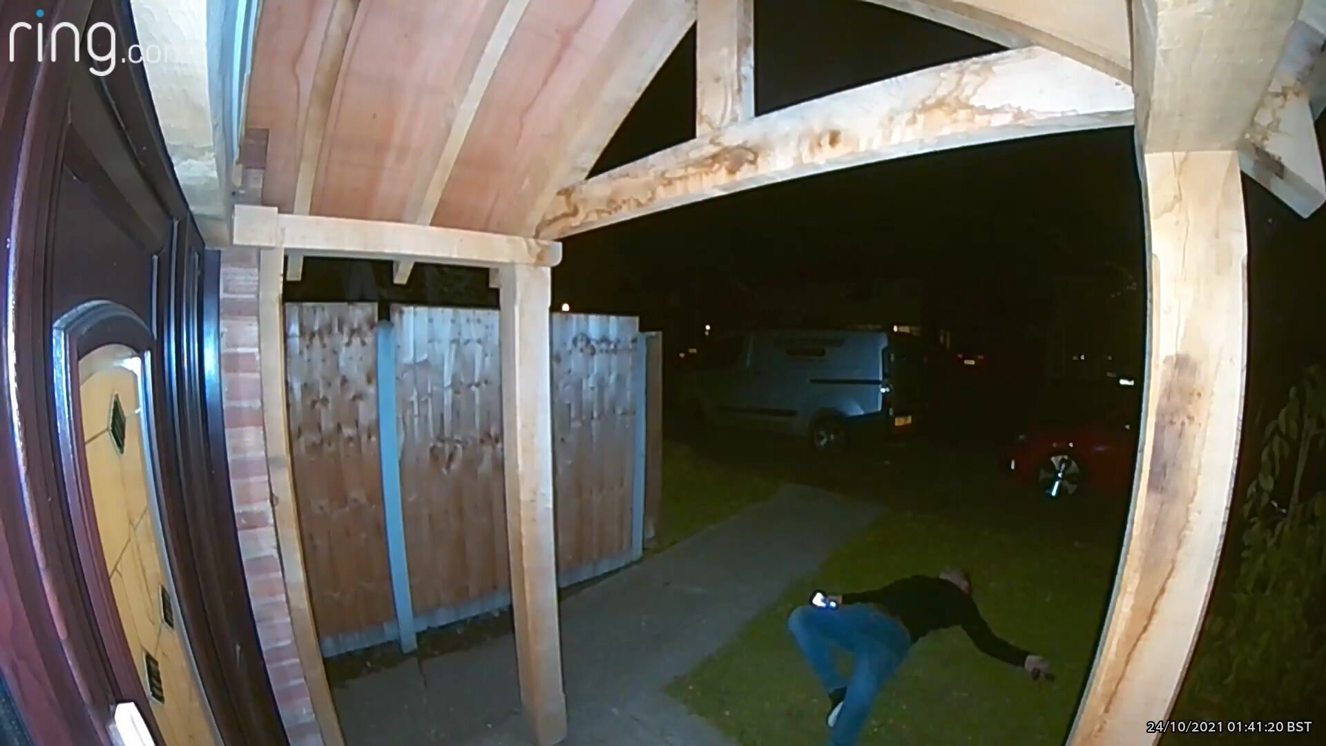 Drunk man farts twice on ring doorbell