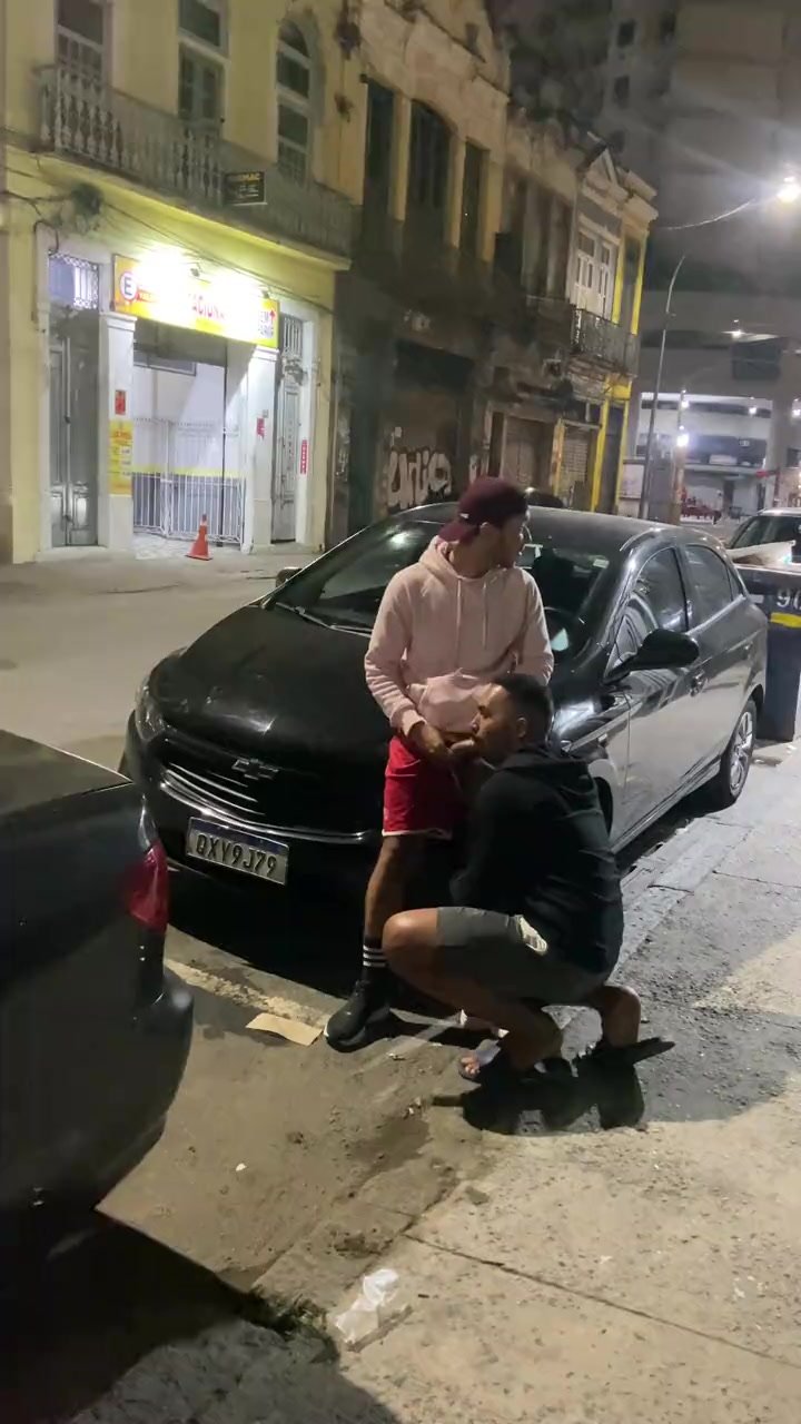 Quick blowjob on the streets