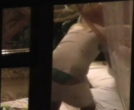 Hidden Masturbation - video 83 - ThisVid.com
