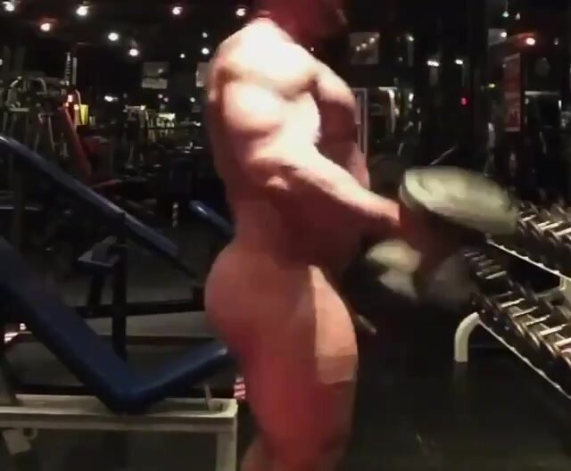 Naked workout - video 2