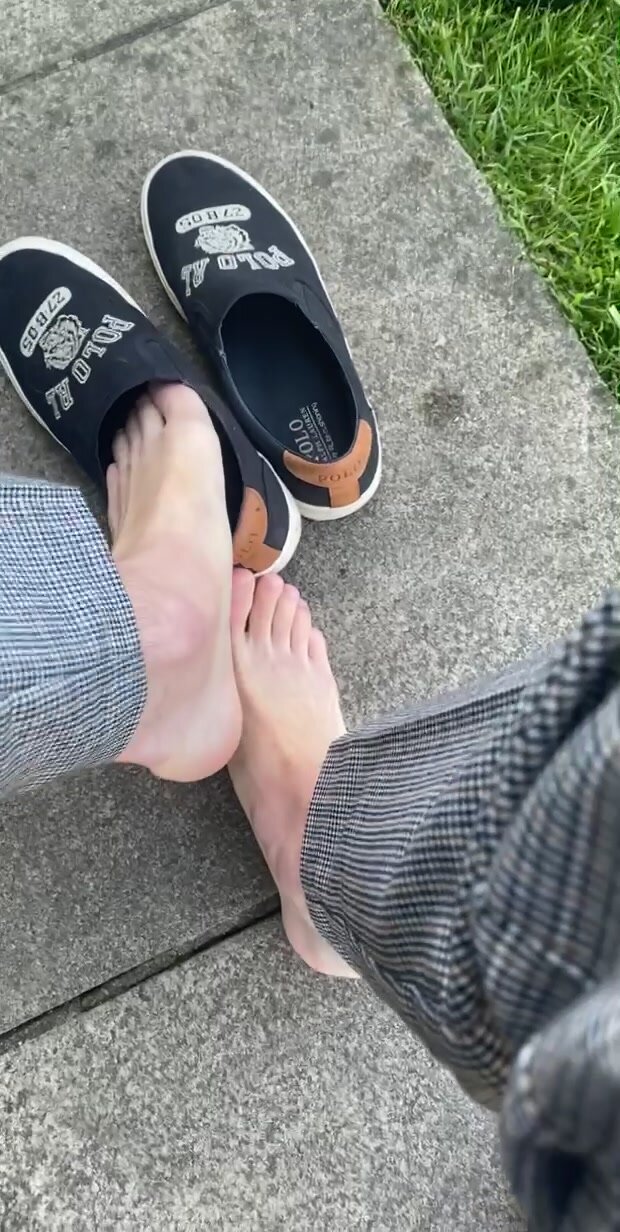 My smelly feet