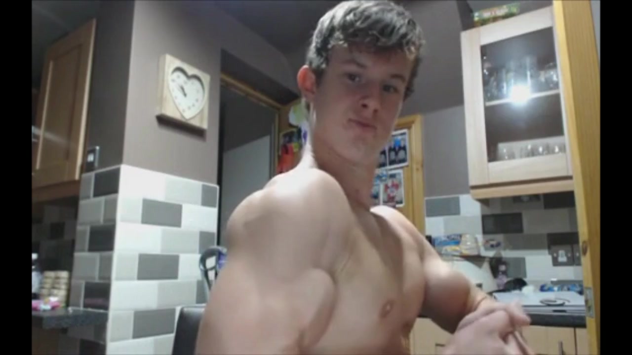 Watch muscle cam jerk off on ThisVid, the HD tube site with a largest gay m...