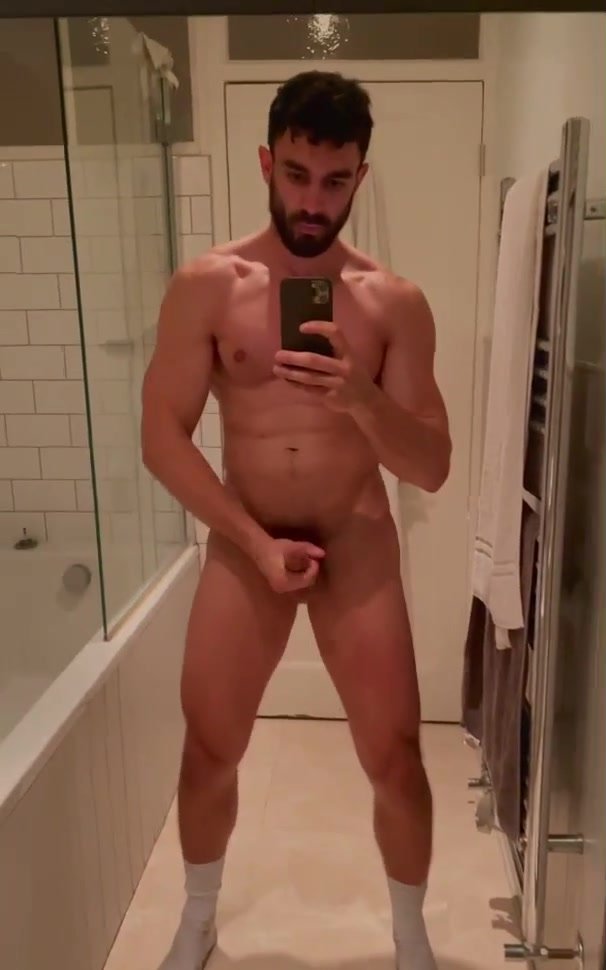 tones guy cums on mirror