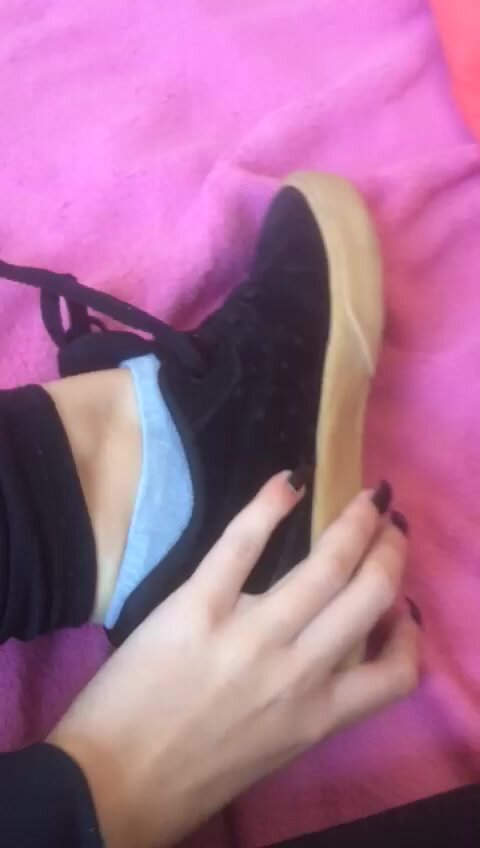 girl feet - video 5