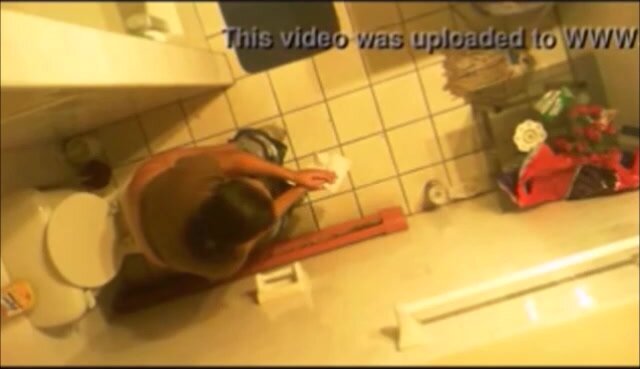 Woman Pooping in Home Toilet - Volume Increase