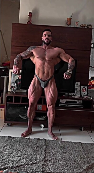 Muscle Boy - video 36