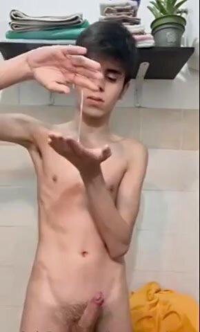 Latino boy wanks and plays with his cum