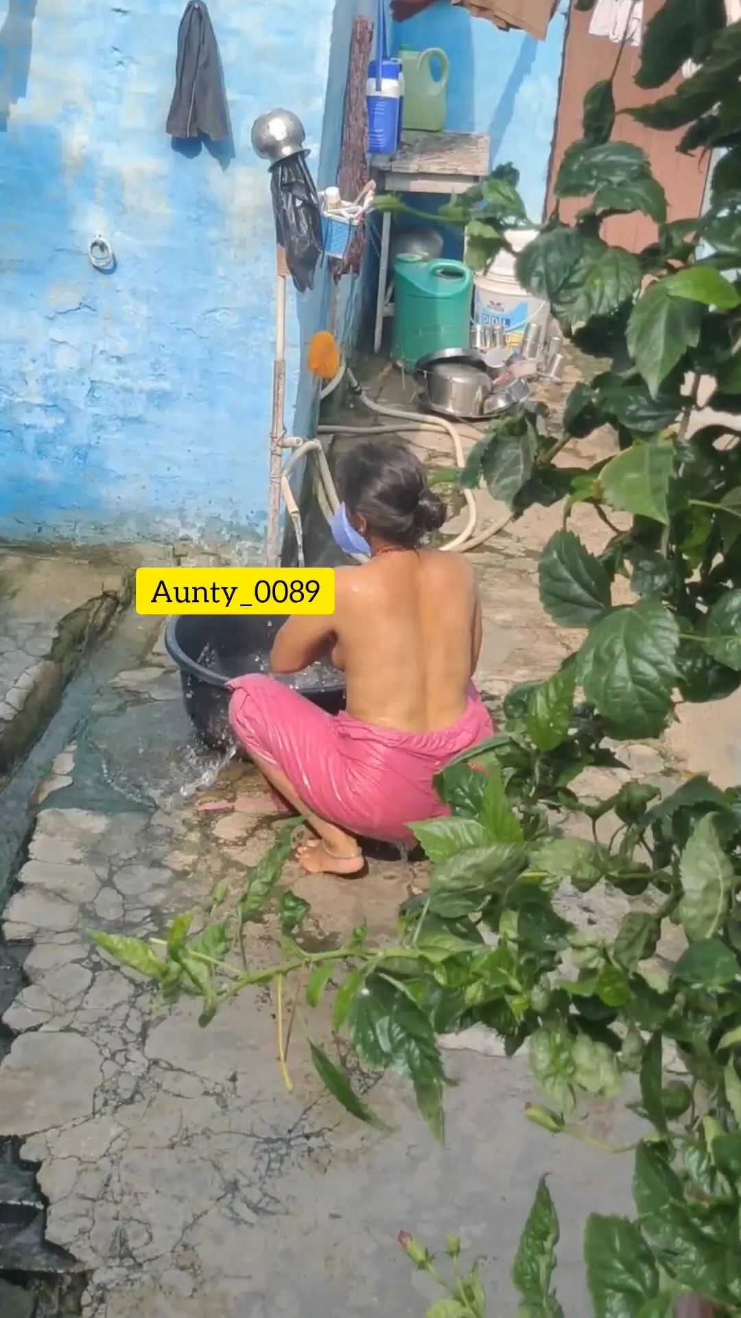 Desi aunty outdoor bath