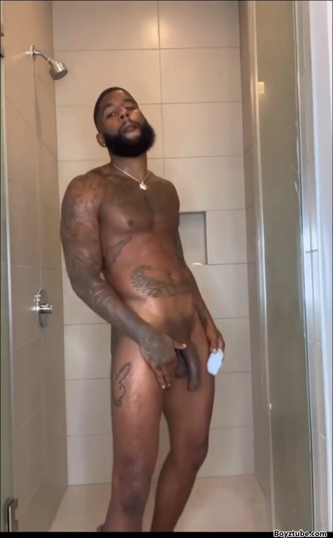Well hung muscle