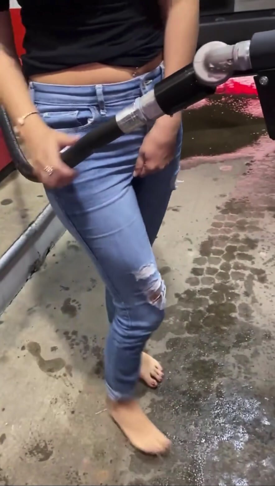 Wets her jeans at gas station