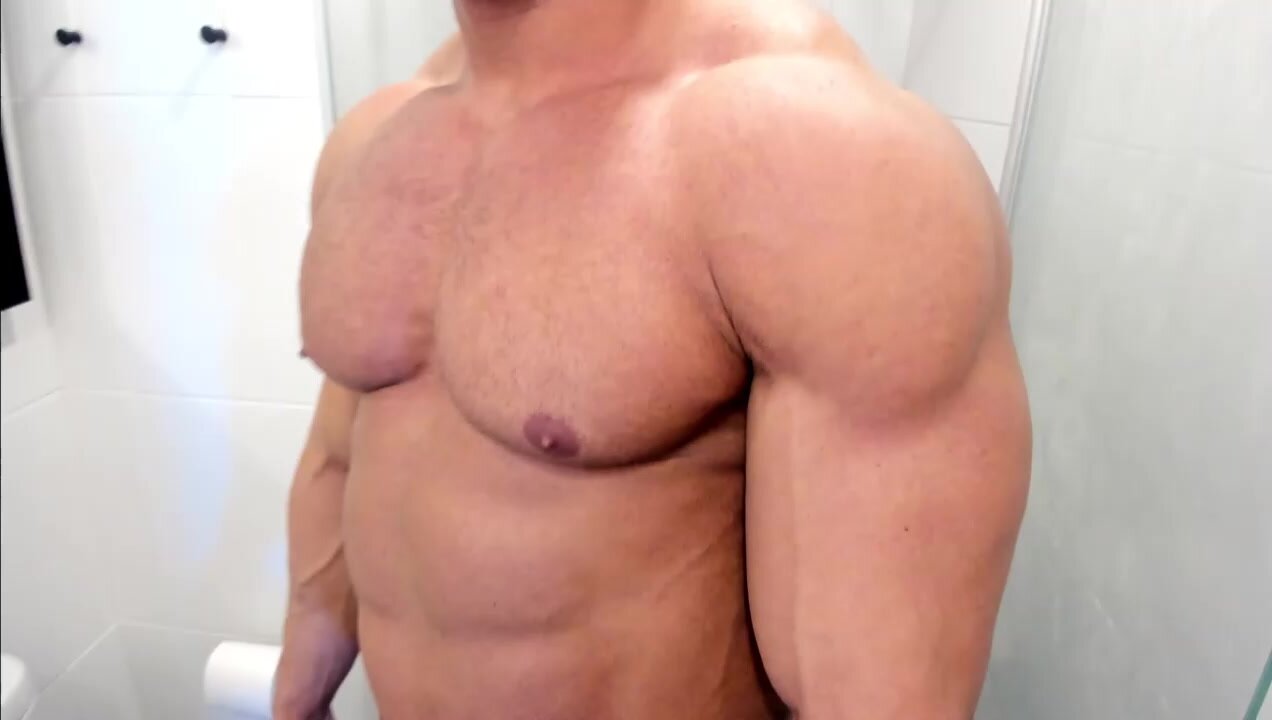 super strong hunk nude muscle bodybuilder
