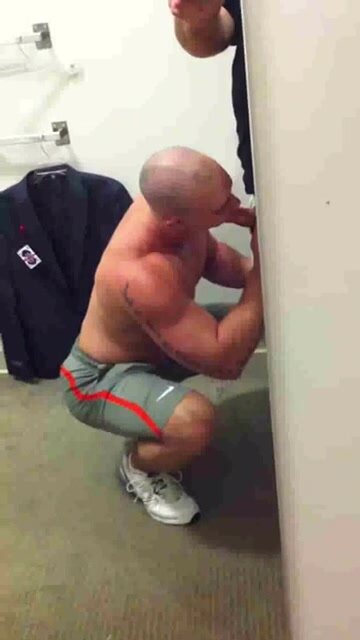 dressing room blowjob - video 2