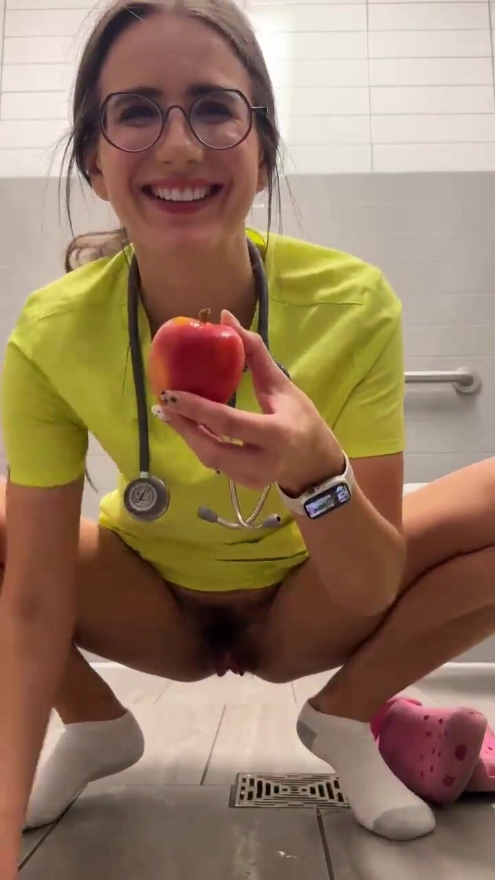 L1ly eats lunch in employees br, birthing&eating apple