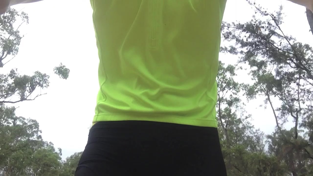Pissing my lycra while riding bike 4