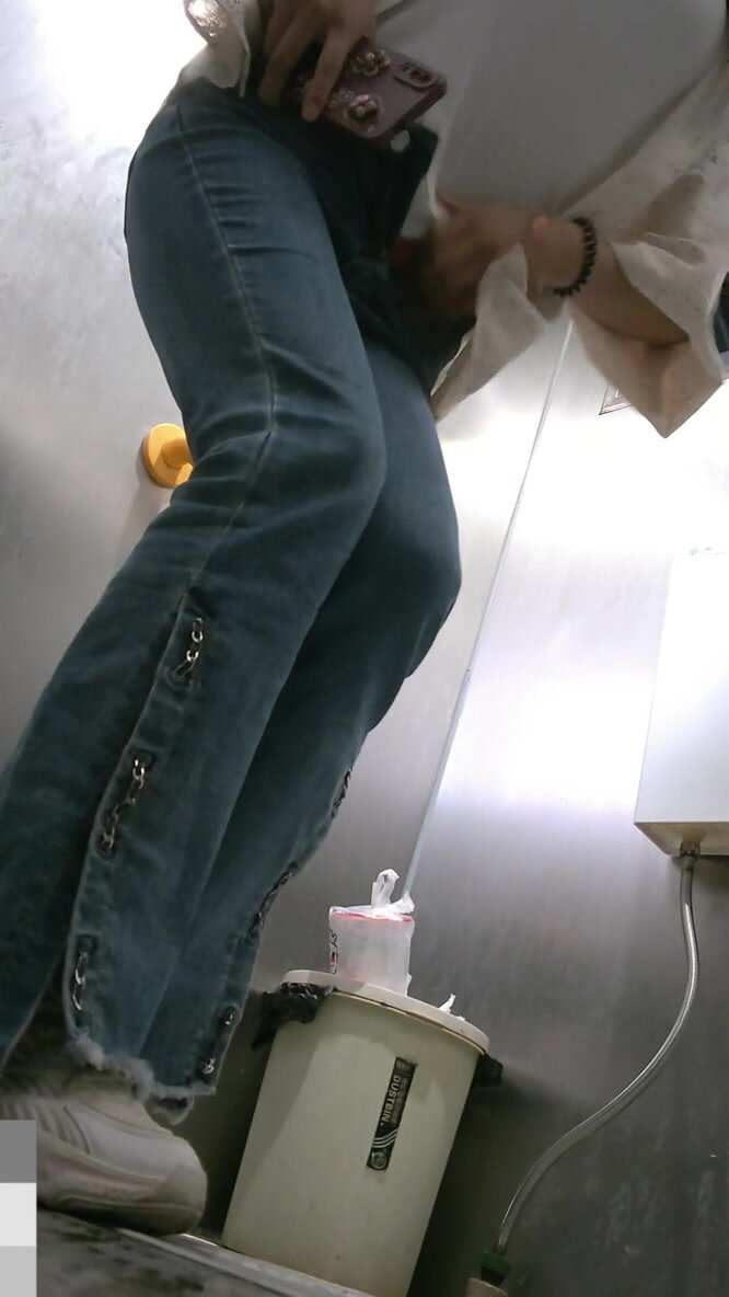 Chinese girl couldn't hold it in anymore and almost pee - video 2