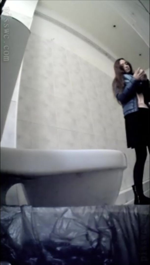 Beautiful Russian woman spy wc pee 79