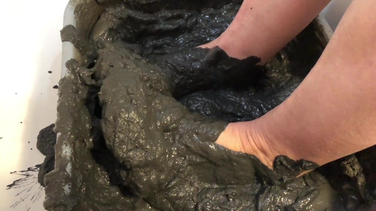 Muddy Female Feet [Trade for Full Video]