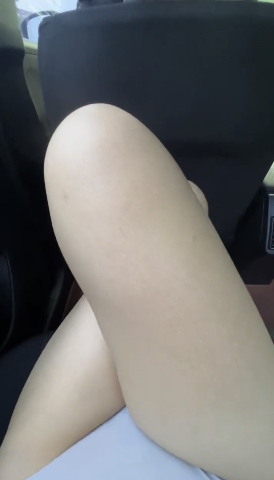 Chinese girl syntribation in a uber part 1