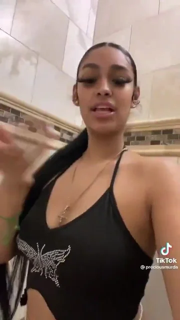 Dumb Thick Light Skin Girl Porn - Thick Light skin sitting on the toilet - ThisVid.com ä¸­æ–‡