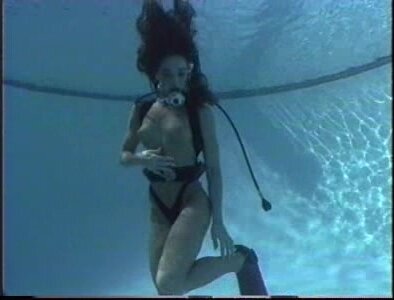 underwater girl - video 2
