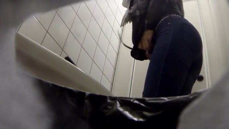 Beautiful Russian woman spy wc poop 115
