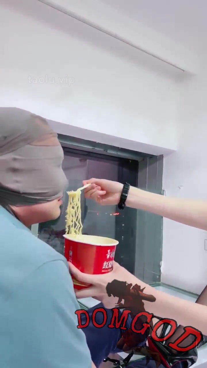 2 Strong Cruel Mistress Make Slave Eat Piss Noodles