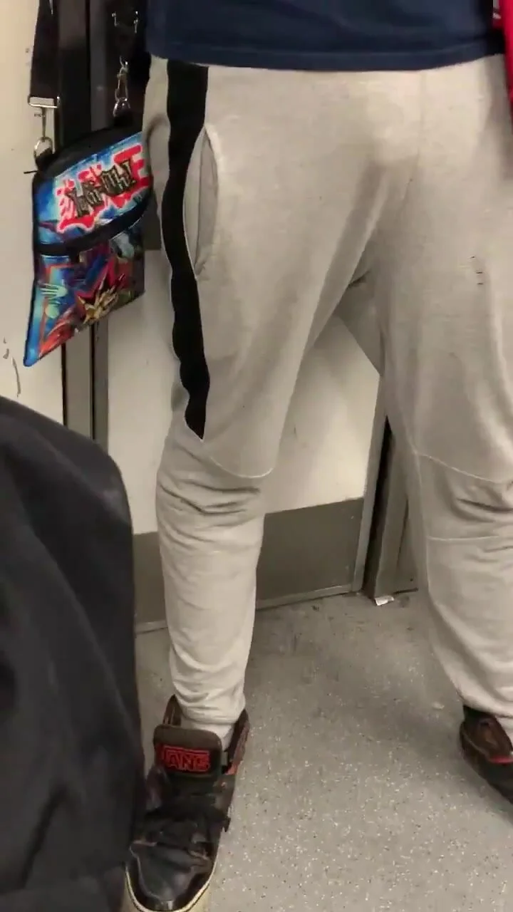 Bulges: Sweatpants vpl - ThisVid.com