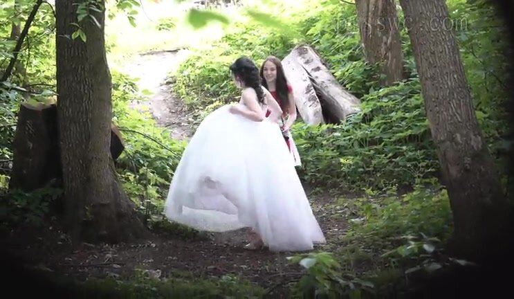 Beautiful Russian bride outdoor spy pee 139