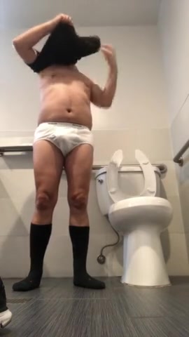 Getting clean at the toilet